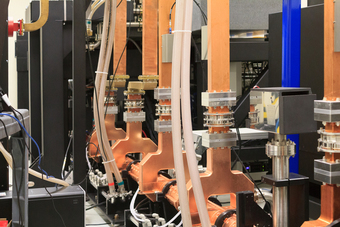 The accelerator of the compact light source – Photo: Klaus Achterhold / TUM